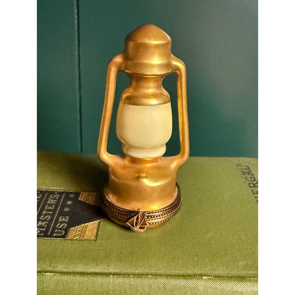 Vintage Gold Porcelain Lantern Trinket Box Nautical Sailboat Clasp Anchor Detail